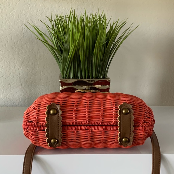 Coral Wicker Spring/Summer Purse - Picture 3 of 7